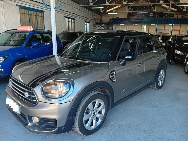 Usado Mini Cooper D Countryman 150 CV (110 kW) 2017 Gris / plata SUV