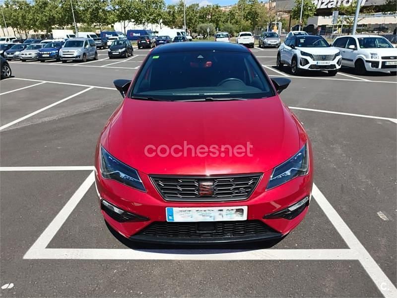 Usado Seat Leon FR 150 CV (110 kW) 2019 Rojo Berlina
