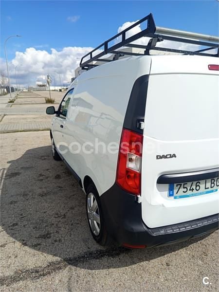 Usado Dacia Dokker Essentiel 102 CV (75 kW) 2019 Blanco Monovolumen
