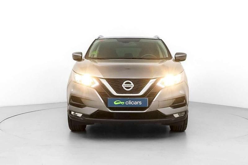 Usado Nissan Qashqai Acenta 140 CV (102 kW) 2021 Gris SUV