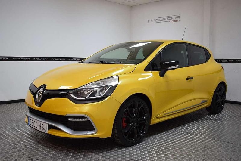 Amarillo Usado 2013 Renault Clio IV Utilitario | 14.800 € (Un poco caro) - Imagen 1/4