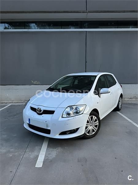 Blanco Usado 2007 Toyota Auris Luna Berlina | 5999 € (Precio justo) - Imagen 1/4