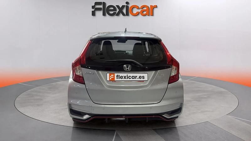 Usado Honda Jazz Dynamic 130 CV (95 kW) 2019 Gris Utilitario