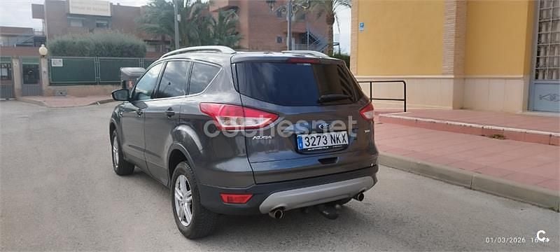Usado Ford Kuga Trend 150 CV (110 kW) 2015 Gris / plata SUV