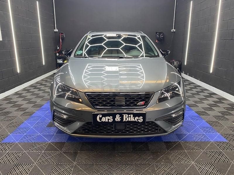 Usado Seat Leon CUPRA 300 CV (220 kW) 2018 Gris / plata Familiar