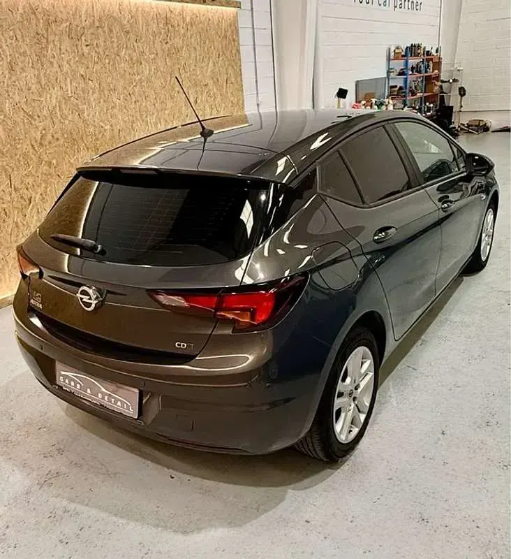 Usado Opel Astra Excellence 110 CV (80 kW) 2016 Gris Utilitario