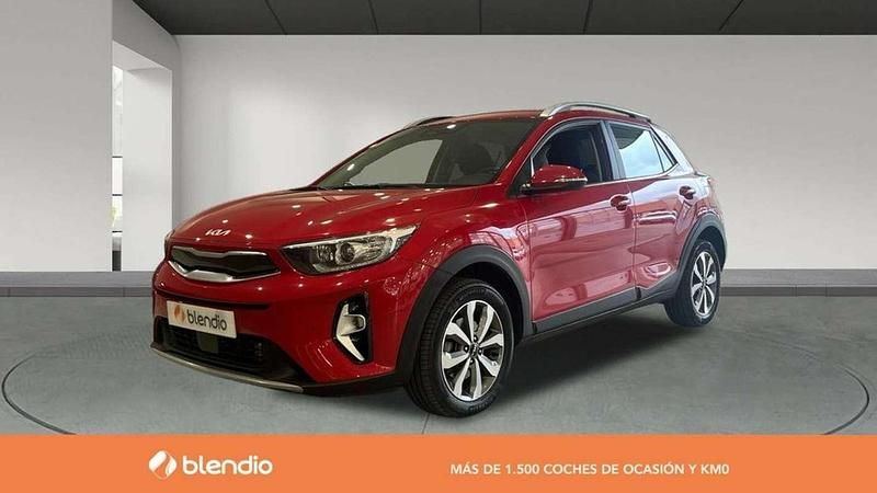 Usado Kia Stonic 101 CV (74 kW) 2024 Rojo SUV