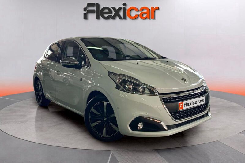 Blanco Usado 2018 Peugeot 208 Utilitario | 10.690 € (Precio justo) - Imagen 1/4