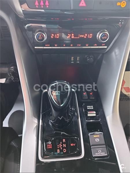 Gris / plata Usado 2022 Mitsubishi Eclipse Cross SUV | 32.000 € - Imagen 1/4