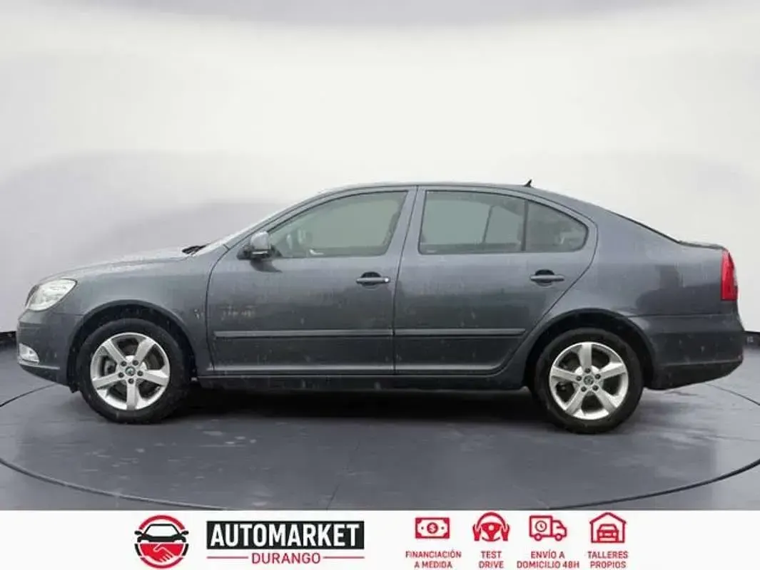 Usado Skoda Octavia Ambition 105 CV (77 kW) 2011 Gris Utilitario