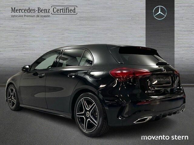 Nuevo Mercedes A180 Advanced 116 CV (85 kW) 2025 Negro Berlina