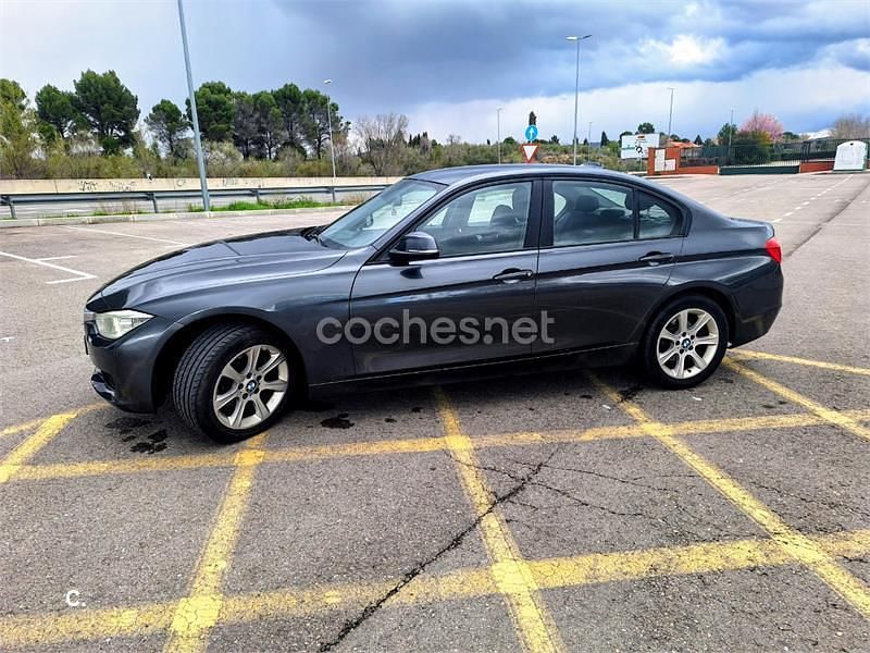 Usado BMW 318 143 CV (105 kW) 2014 Gris / plata Berlina