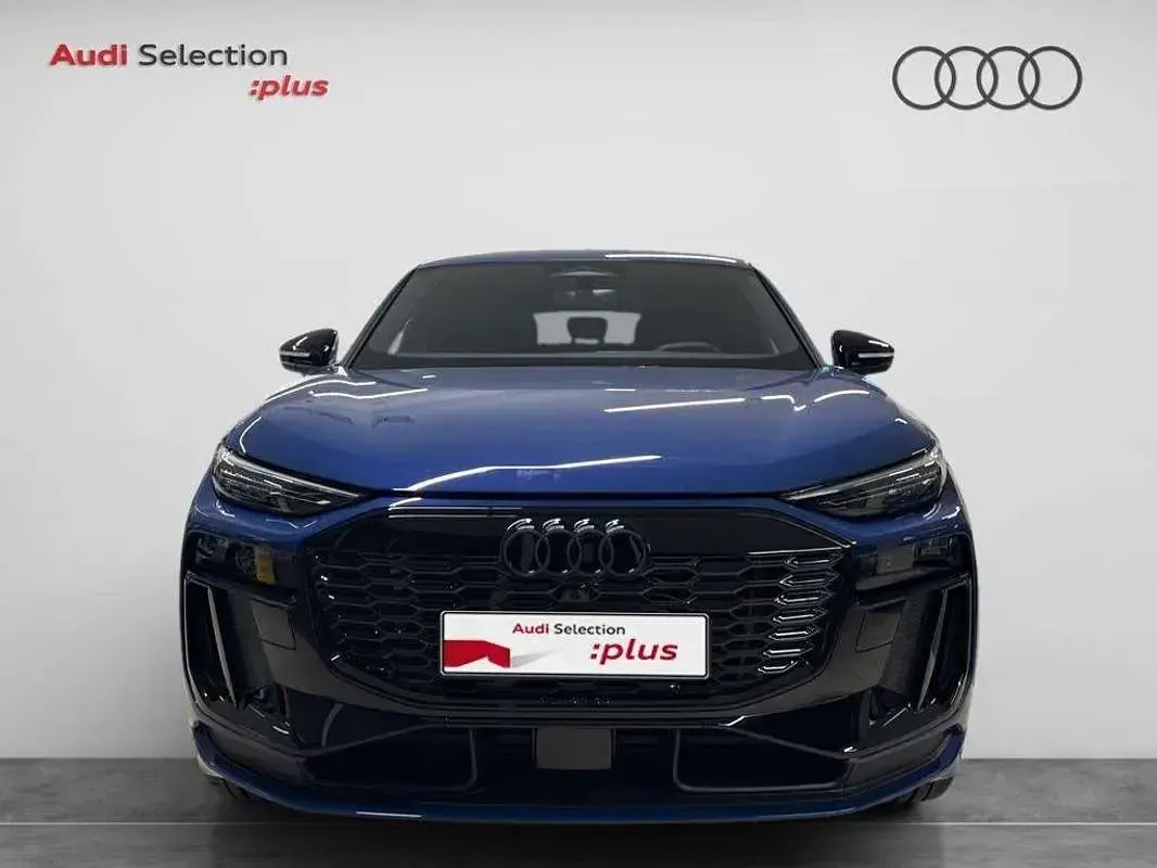 Usado Audi Q6 Sportback e-tron Comfort 314 kW (428 CV) 2026 Azul SUV