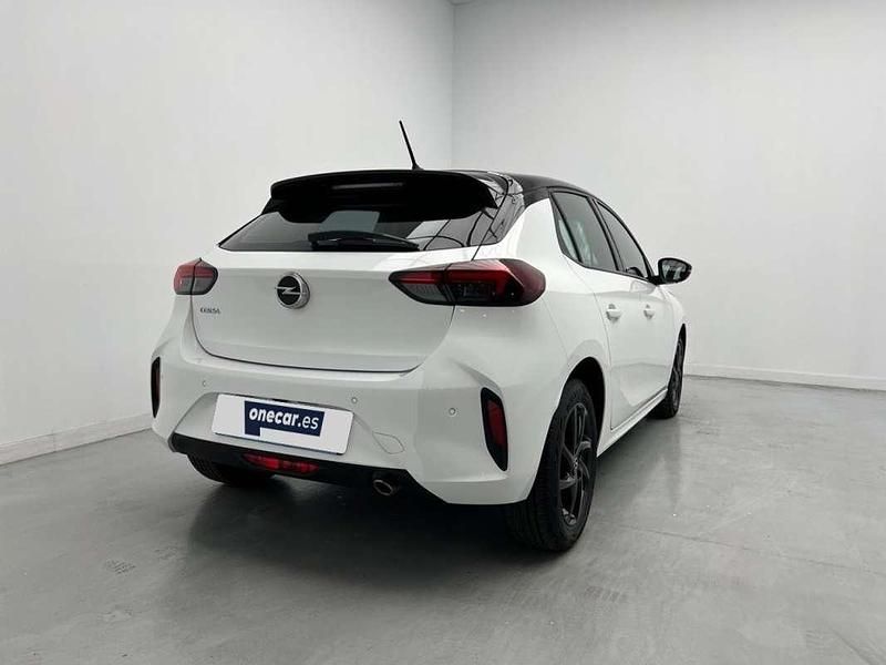 Usado Opel Corsa GS Line 101 CV (74 kW) 2022 Blanco Utilitario