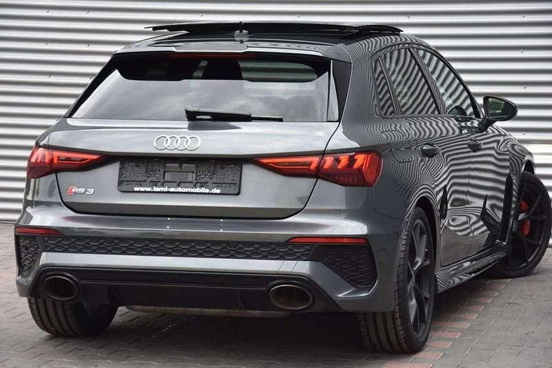 Usado Audi RS3 Sportback 400 CV (294 kW) 2022 Grisnegro Utilitario
