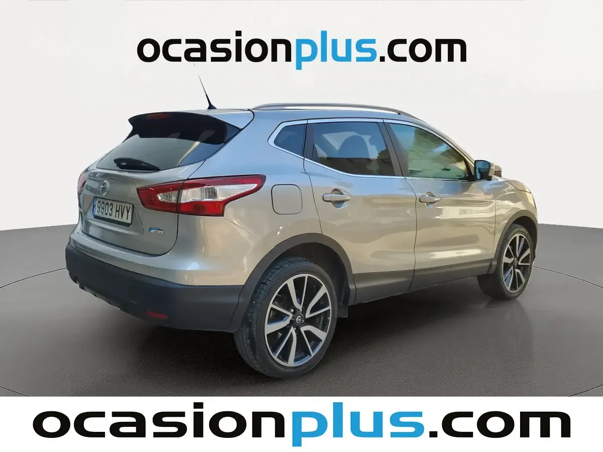 Usado Nissan Qashqai Tekna 131 CV (96 kW) 2014 Gris plata SUV