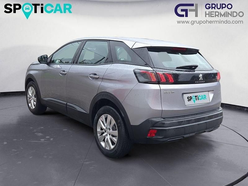 Usado Peugeot 3008 Active 130 CV (95 kW) 2021 Gris / plata SUV