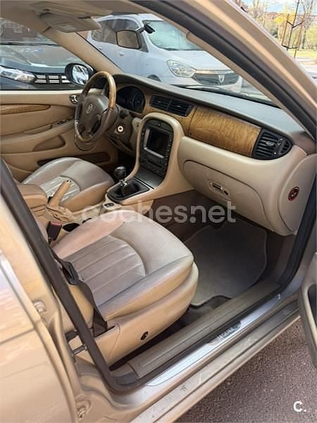 Usado Jaguar X-type Executive 130 CV (95 kW) 2003 Beige Berlina