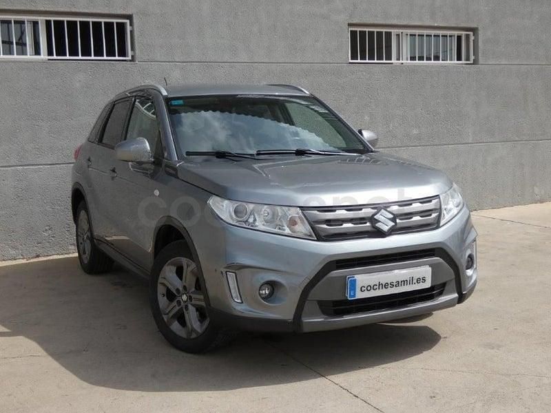 Usado Suzuki Vitara 120 CV (88 kW) 2016 Gris / plata SUV