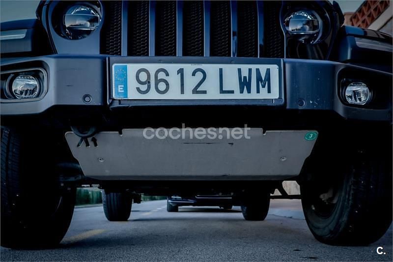 Usado Jeep Wrangler Sahara 270 CV (198 kW) 2022 Negro SUV