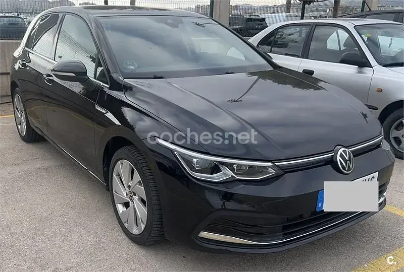Usado VW Golf VIII 115 CV (84 kW) 2020 Negro Berlina