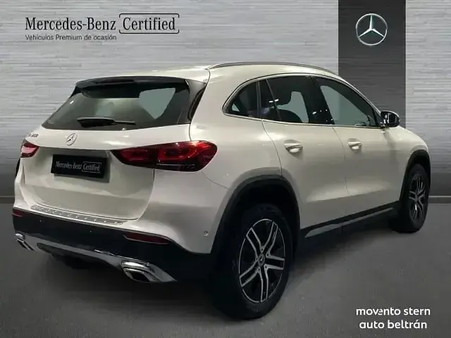 Usado Mercedes GLA200 163 CV (119 kW) 2021 Blanco SUV