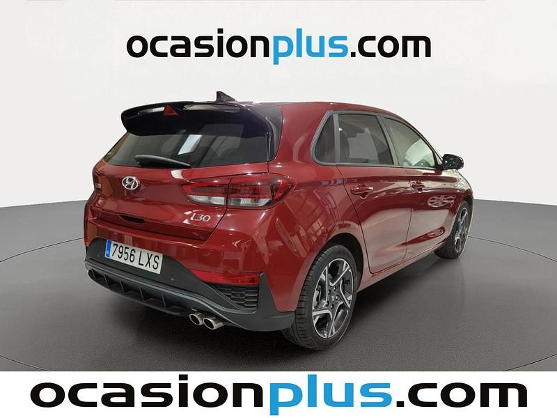 Usado Hyundai i30 N Line 120 CV (88 kW) 2022 Rojo