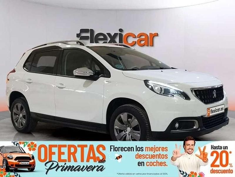 Usado Peugeot 2008 Signature Sky 101 CV (74 kW) 2019 Blanco SUV
