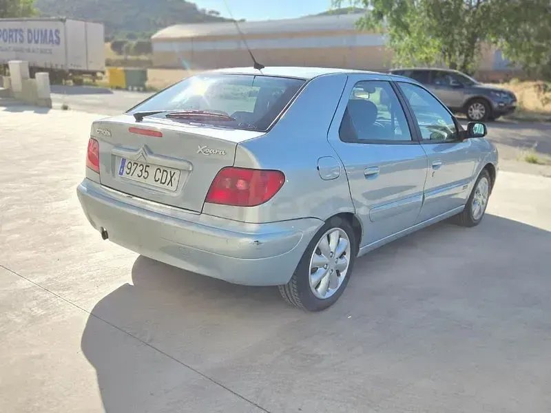 Usado Citroën Xsara Exclusive 137 CV (100 kW) 2003 Gris / plata Coupe