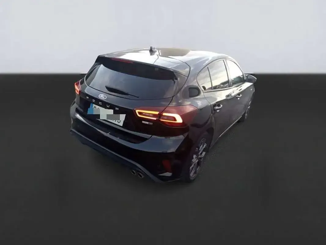 Usado Ford Focus ST-Line 155 CV (114 kW) 2023 Negro Utilitario