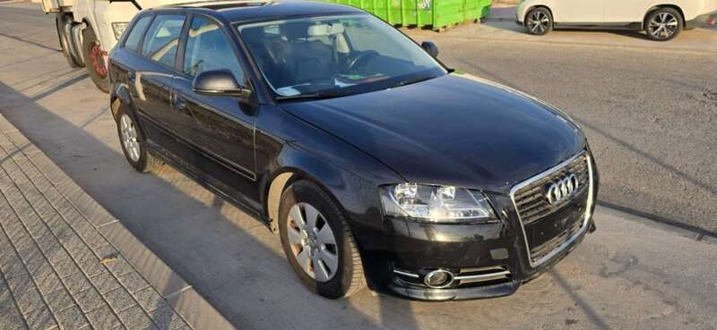 Gris Usado 2010 Audi A3 Sportback Utilitario | 9000 € (Precio justo) - Imagen 1/4