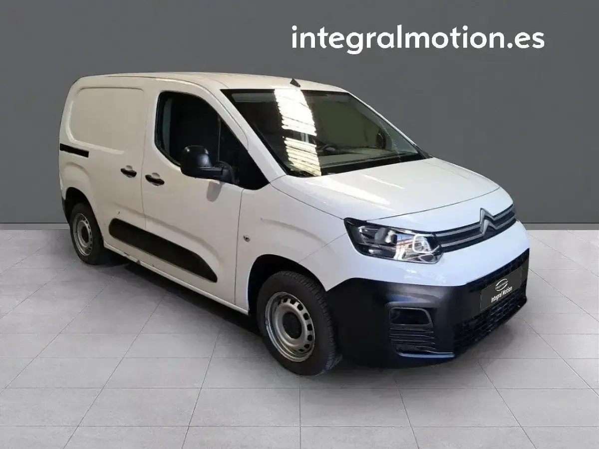 Usado Citroën Berlingo 102 CV (75 kW) 2021 Blanco Monovolumen