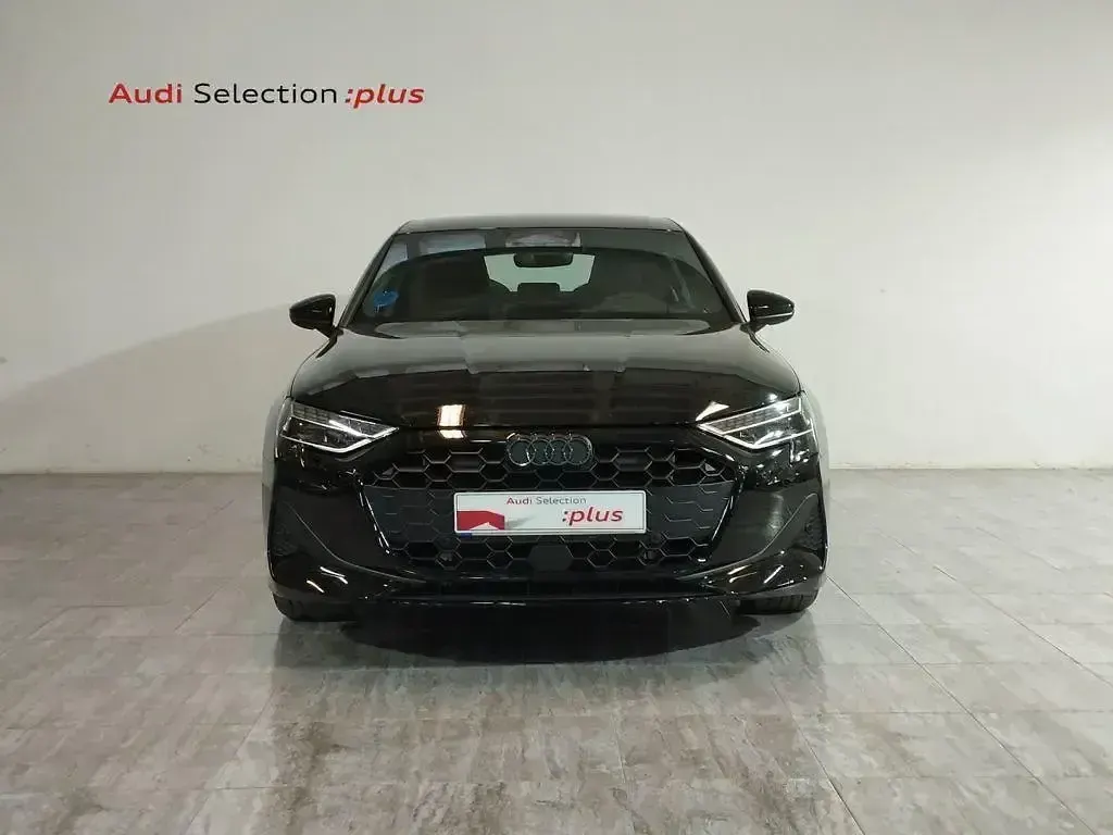 Usado Audi A3 e-tron Advanced Plus 204 CV (150 kW) 2025 Negro Utilitario