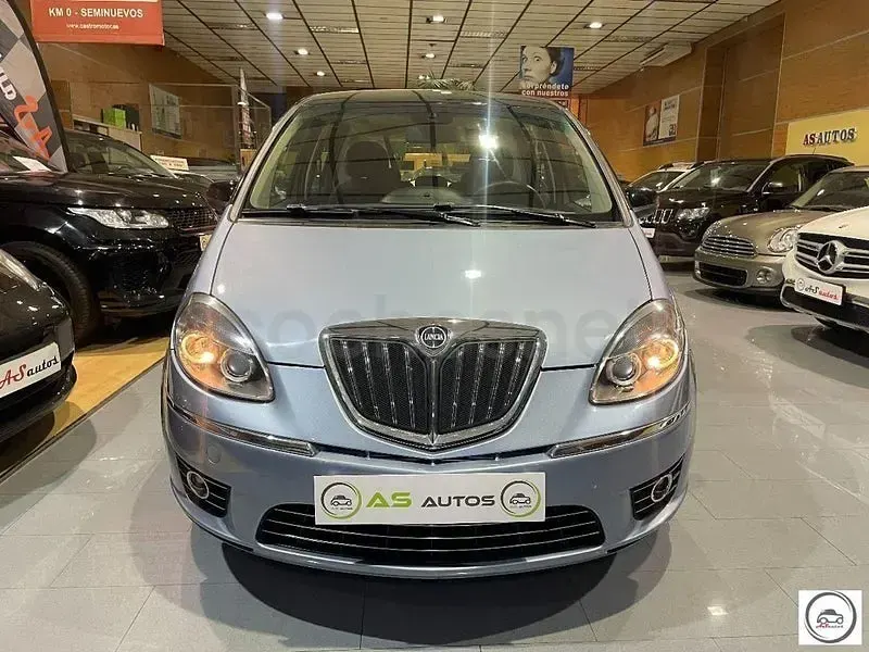 Usado Lancia Musa 95 CV (69 kW) 2012 Azul Monovolumen