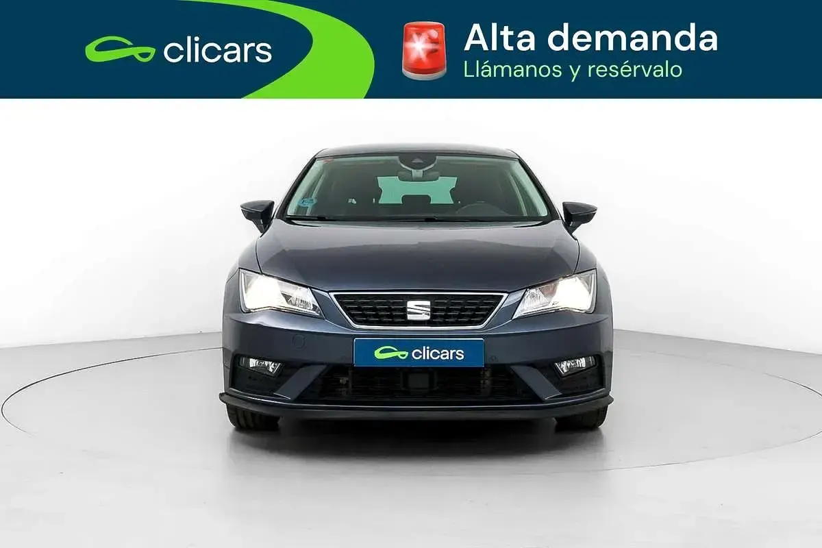 Usado Seat Leon Style 116 CV (85 kW) 2019 Gris Utilitario