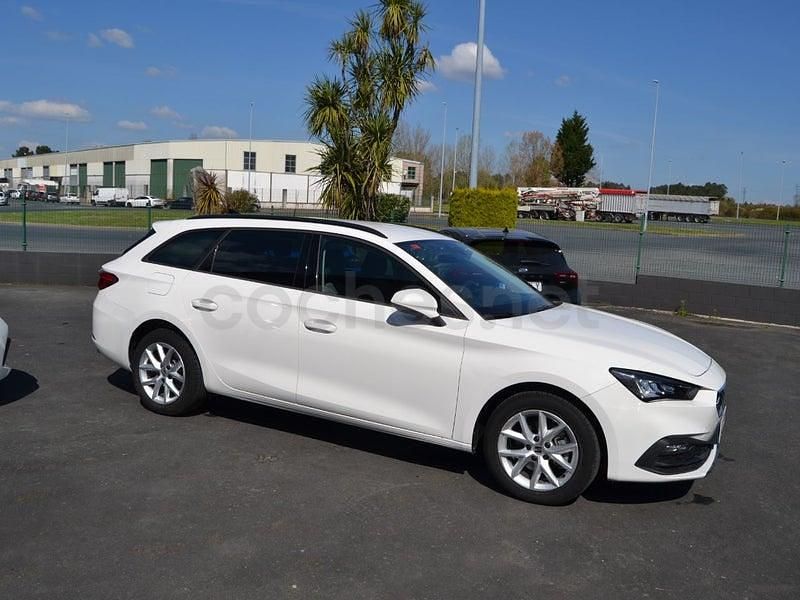 Usado Seat Leon XCELLENCE 110 CV (80 kW) 2022 Blanco Familiar