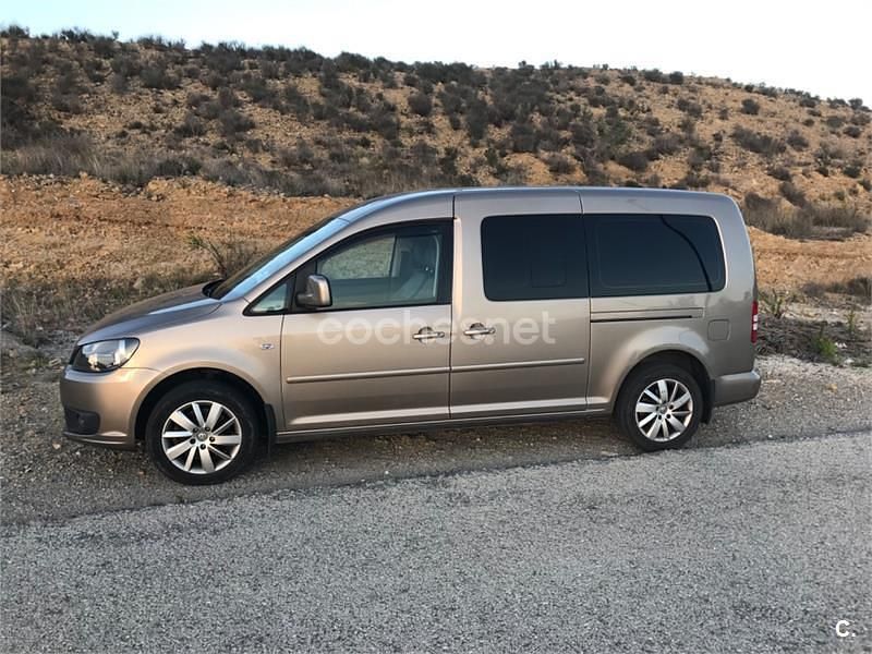 Beige Usado 2012 VW Caddy Maxi Trendline Monovolumen | 10.900 € (Precio justo) - Imagen 1/4