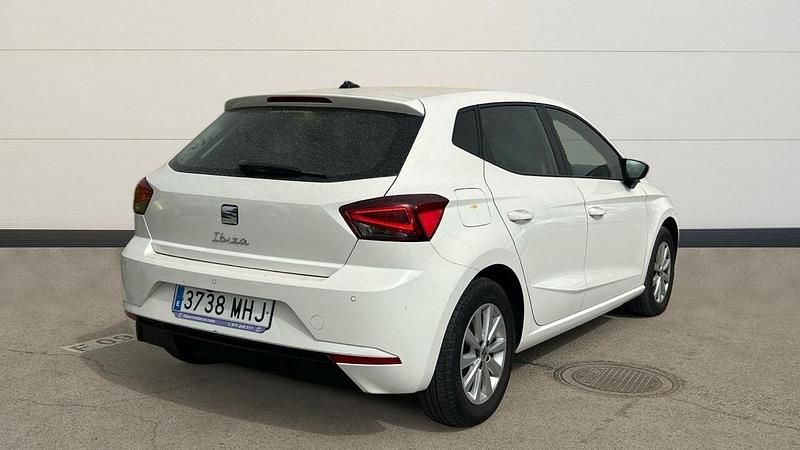 Usado Seat Ibiza Style 110 CV (80 kW) 2023 Blanco Utilitario