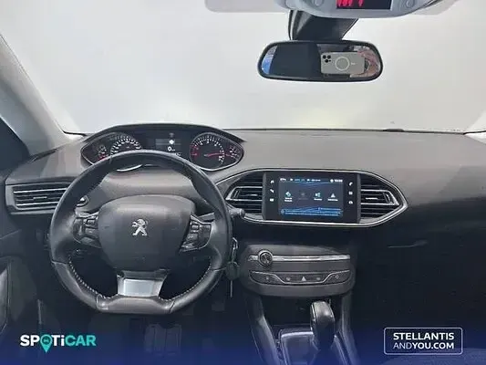 Usado Peugeot 308 Style 100 CV (73 kW) 2018