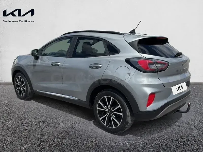 Usado Ford Puma Titanium 125 CV (91 kW) 2021 Gris / plata SUV
