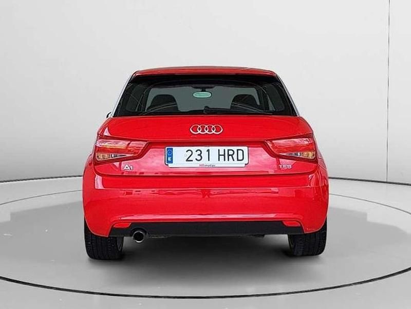 Usado Audi A1 Ambition 86 CV (63 kW) 2013 Rojo Utilitario