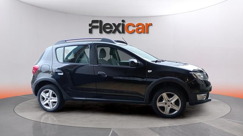Begagnad Dacia Sandero Stepway 90 HK (66 kW) 2016 Svart Sedan