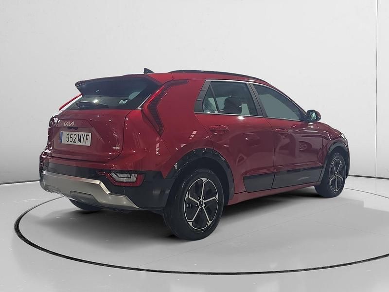 Usado Kia Niro 129 CV (94 kW) 2025 Rojo SUV