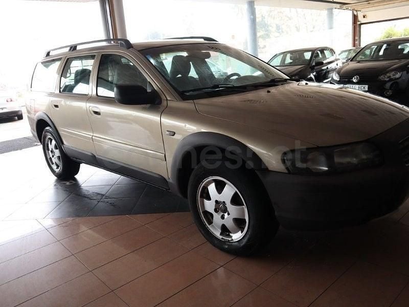 Usado Volvo V70 200 CV (147 kW) 2003 Verde Familiar