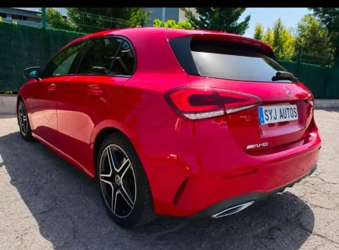 Usado Mercedes A200 163 CV (119 kW) 2019 Rojo Utilitario