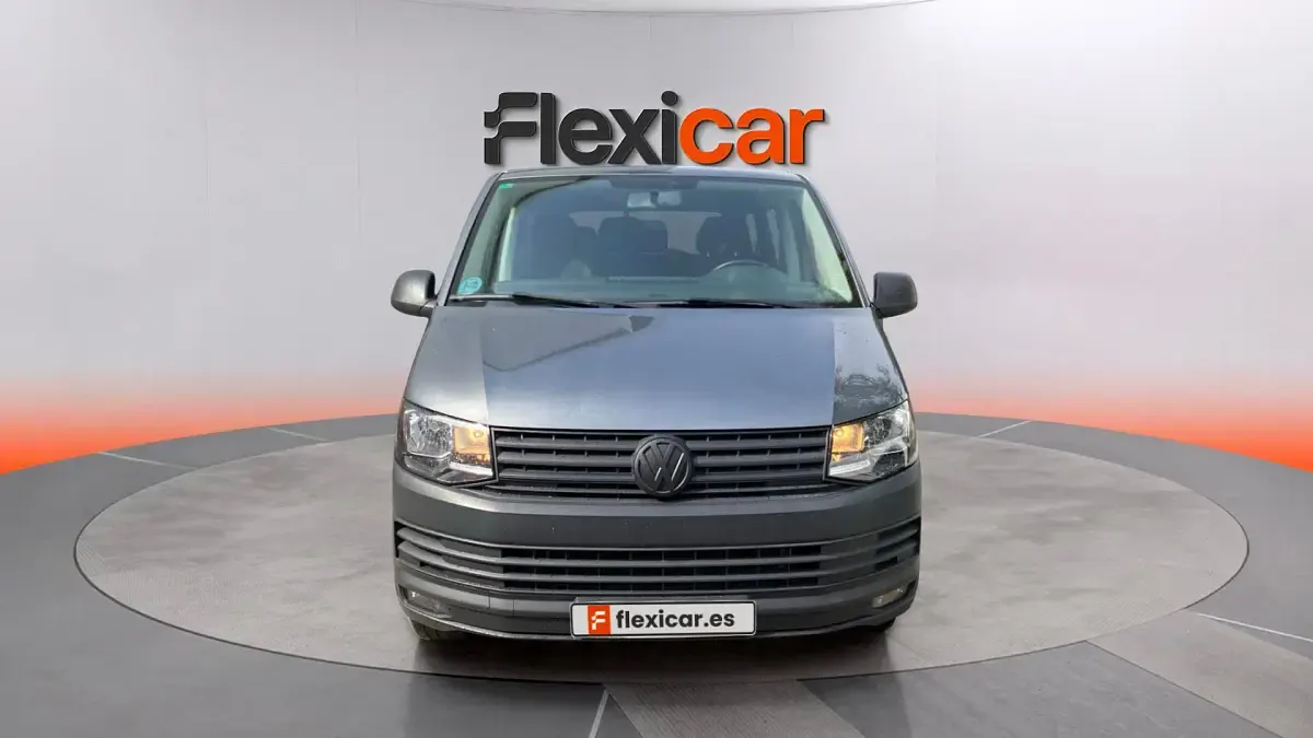 Usado VW Caravelle 150 CV (110 kW) 2020 Gris Van