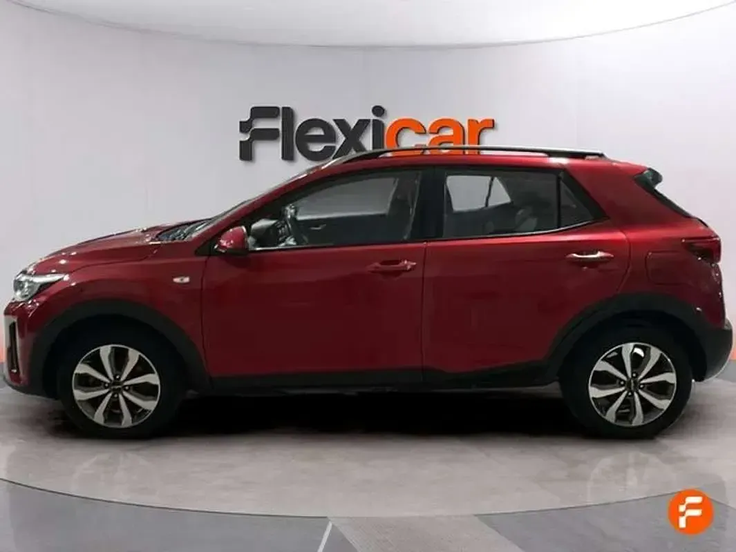 Usado Kia Stonic 101 CV (74 kW) 2021 Rojo SUV