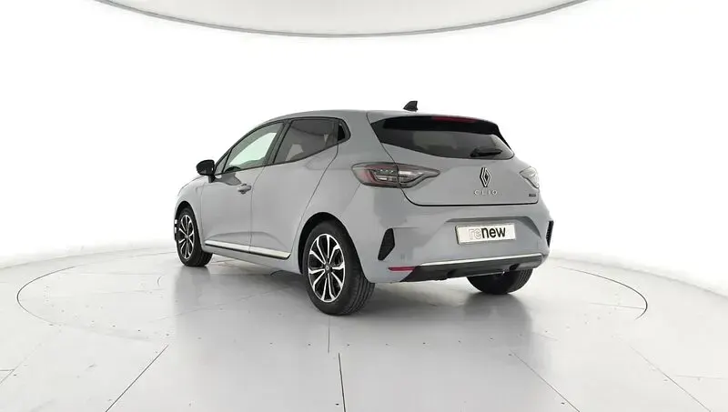 Usado Renault Clio V Techno 145 CV (106 kW) 2025 Gris Berlina