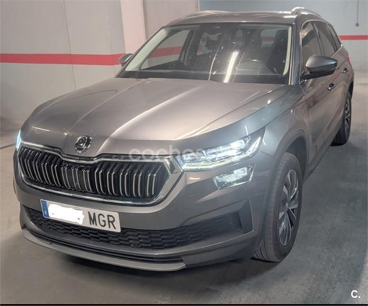 Usado Skoda Kodiaq Style 150 CV (110 kW) 2023 Gris / plata SUV