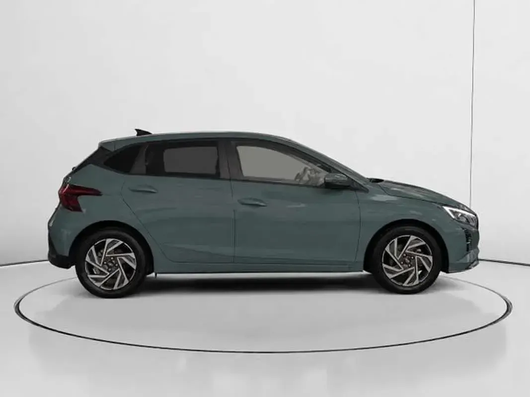 Usado Hyundai i20 101 CV (74 kW) 2025 Verde Utilitario